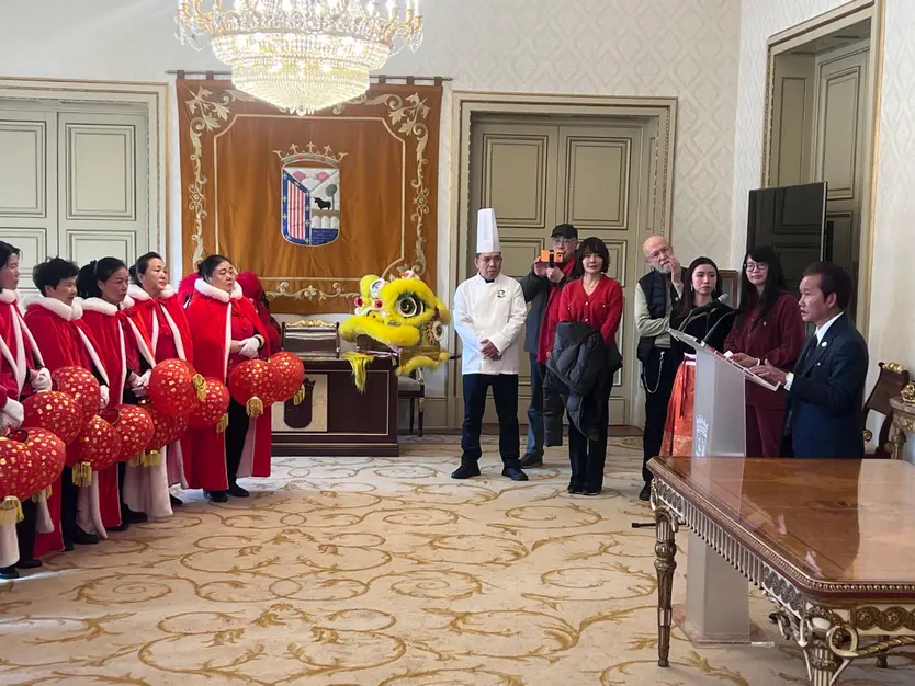 Recepción a la comitiva china en el Ayuntamiento