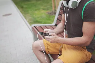 Gente escuchando música. EP