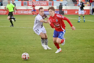 Manu Rico se marcha de Gorka Santamaría | FOTO SD TARAZONA