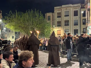 Ambiente Procesión Hermandad Franciscana del Santísimo Cristo de la Humildad