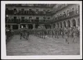 Desfile militar en la Plaza Mayor de Salamanca en 1936. 