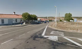 Carretera CL 512 a su paso por Vecinos