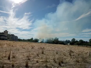 Los bomberos se trasladan a un incendio en Santa Marta
