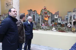 GALERÍA |El palacio de la Salina expone un belén napolinato durante esta Navidad