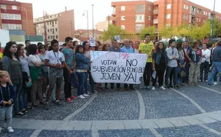 Si no se está bonificando el autobús a los jóvenes es porque no hay voluntad política