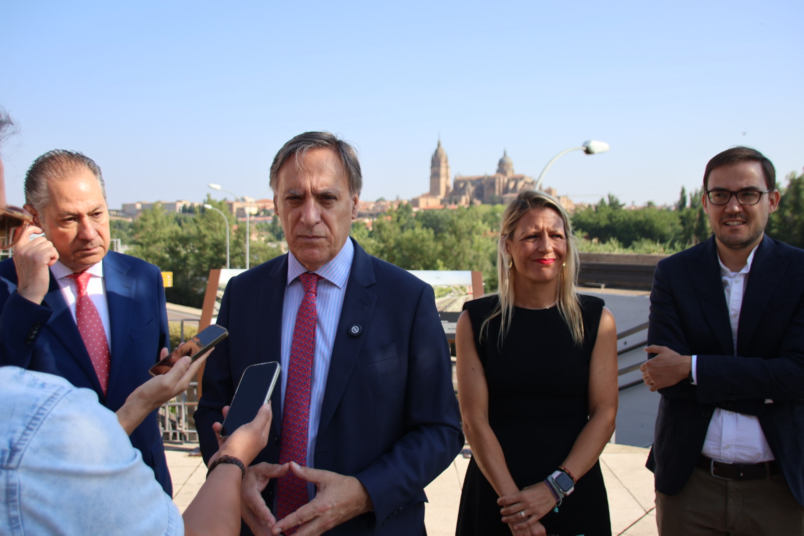 El Alcalde De Salamanca, Carlos Garc&iacute;a Carbayo, Visita El Nuevo Mirador De Barrio De El Tormes (2)
