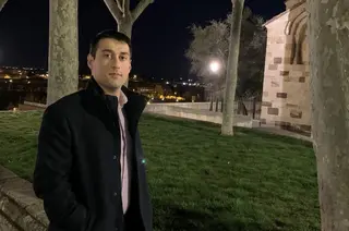 311452