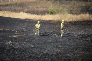 Foto de archivo de dos bomberos de la Junta | s24h