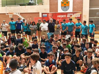 Visita de Del Bosque a su campus en Carbajosa | Ayuntamiento Carbajosa de la Sagrada