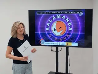 La concejala de Salud Pública, María de la Vega Villar, presentando 'Salamanca a tope'