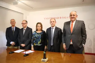 Aleix Prat recoge el XIII Premio Nacional de Investigación en Cáncer `Doctores Diz Pintado´ de la Universidad de Salamanca