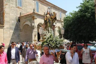 Todo un pueblo volcado con su Virgen de la Asunción