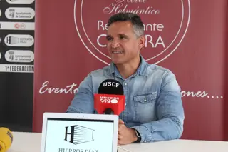 Dani Ponz, durante una rueda de prensa | FOTO CARLOS HERNÁNDEZ