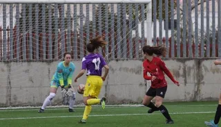 Vega Hernández, ante el Cádiz FF | FOTO SALAMANCA24HORAS.COM