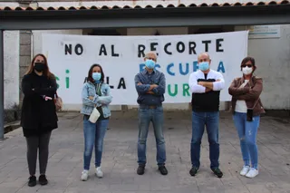 Padres y madres del CRA Río Yeltes de Villavieja de Yeltes, a las puertas del centro