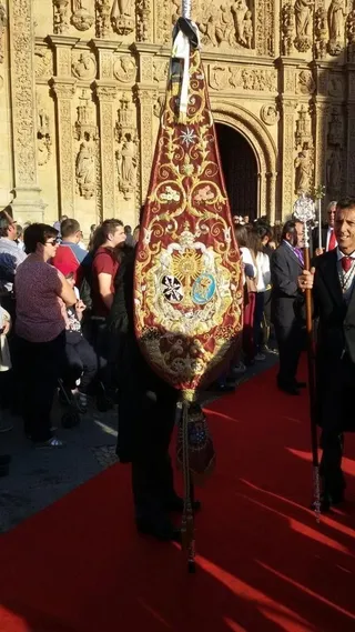 Procesión con la Virgen del Rosario