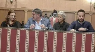 Ayuntamiento y AECC firman un convenio para sensibilizar a los escolares de la lucha contra el cáncer