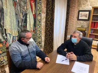 Mons. Retana comienza a reunirse con los sacerdotes