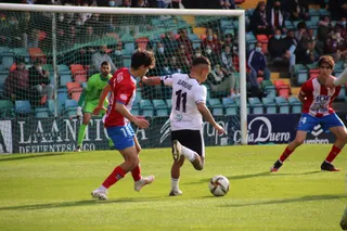 Juancho, en el duelo ante el Navalcarnero | FOTO SALAMANCA24HORAS.COM