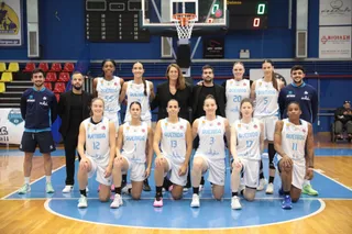 Formación de Perfumerías Avenida antes de medirse a Panathinaikos | FOTO CB AVENIDA