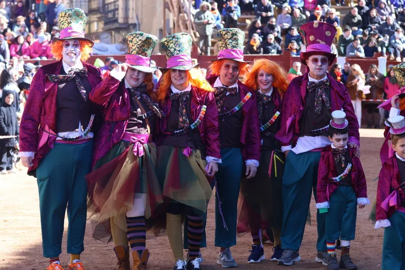 ‘Sombrereros locos’. Concurso de disfraz callejero del Carnaval del Toro 2026