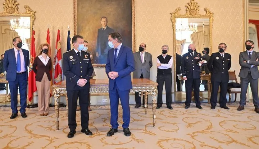 Alejandro Herrero Zarzuela toma posesión como intendente de la Policía Local de Salamanca