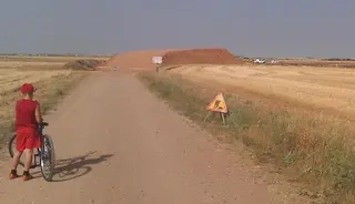 Comienzan las obras de supresión de dos pasos a nivel sobre la vía ferroviaria