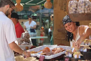 Comienza el Mercado Campesino de Miranda de Azán | Belén Hurtado