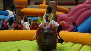 Los más pequeños disfrutan a tope de las Fiestas