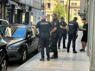 Pelea entre dos sintecho en las inmediaciones de la calle Rodríguez Fabres. Fotos Salamanca24horas