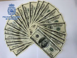 Dolares falsos