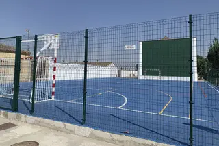 Instalaciones deportivas de Villar de Gallimazo tras las obras de adecuación.