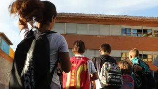 Archivo - Varios niños a su llegada al colegio. - Marta Fernández Jara - Europa Press - Archivo