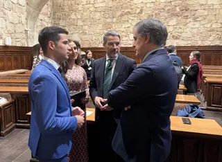 Carbayo destaca en el congreso de AEUS que “cada vez más jóvenes encuentran proyectos ilusionantes para forjar su futuro en Salamanca” | Ayto Salamanca