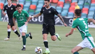 Hugo Díaz, en un duelo ante el Guijuelo / FOTO SALAMANCA24HORAS.COM