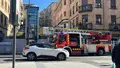 Alarma en la calle Portales de Camiñas: dos camiones de bomberos acuden por una columna de humo que acaba en susto