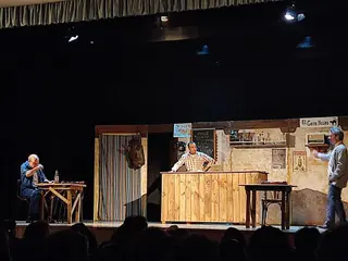Un momento de la actuación de Catela teatro en el Calderón