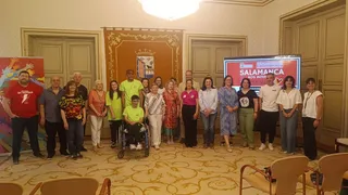 "Intentar dar lo mejor de nosotros mismos sin esperar nada a cambio": Salamanca inaugura su feria de voluntariado