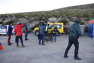 Dispositivo de búsqueda por el montañero desaparecido