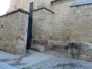 Fotodenuncia de Ciudadanos por la Defensa del Patrimonio en Salamanca por el estado de la iglesia de San Cristóbal - FOTO DE ACDPatrimonio