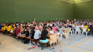 Los vecinos de Doñinos celebran su último día festivo con una gran paella popular - Ayuntamiento de Doñinos