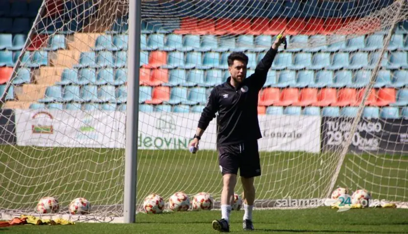 Primer entrenamiento de Jorge Garcia y su cuerpo técnico