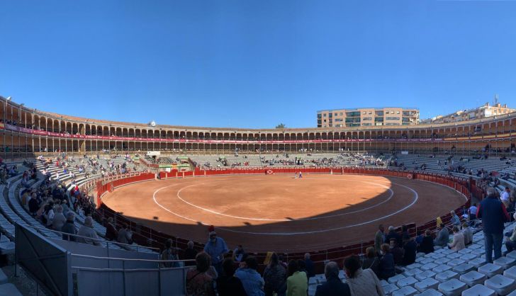 Panorámica de La Glorieta en la última corrida de la Feria