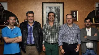 Mirada al pasado en la Tertulia Cofrade con varios dirigentes de las cofradías al comienzo de los noventa