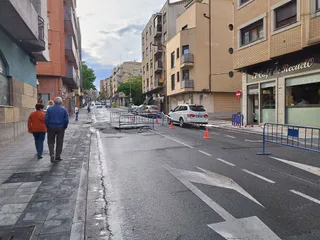 Socavón en el camino de las aguas