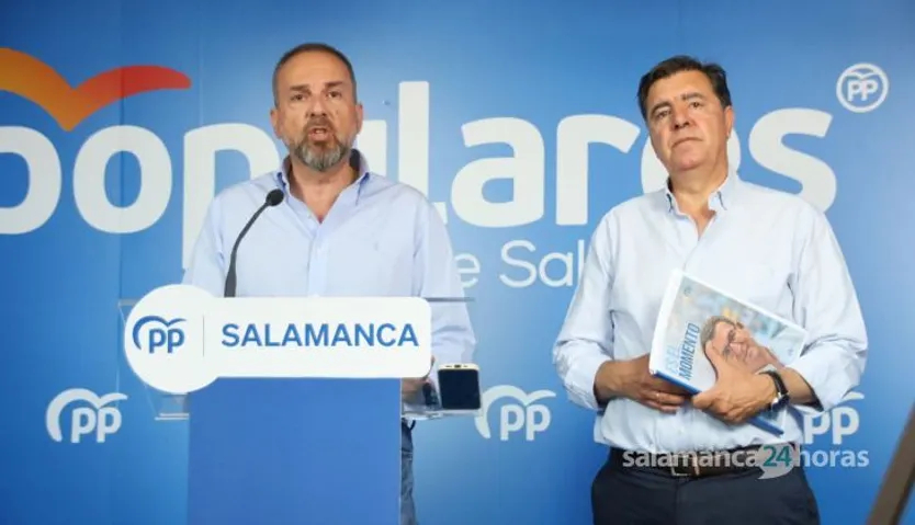 José Antonio Bermúdez de Castro y Bienvenido de Arriba, ofrecen una rueda de prensa para valorar las principales líneas del programa con el que el PP concurre a las elecciones del 23 de julio