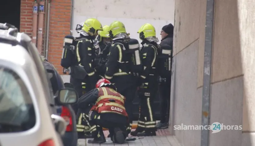 Incendio en un garaje de la calle Almansa. Fotos Andrea M. (8)