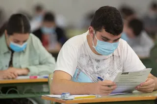 Estudiantes realizando un examen de Selectividad. | FOTO: EUROPA PRESS