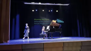 El teatro del Centro de Desarrollo Sociocultural ha acogido los conciertos de fin de curso de la Escuela municipal de Música