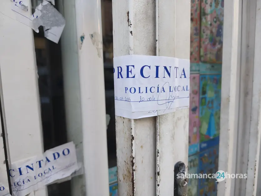 Precintado un establecimiento de la calle Van Dyck por insalubridad